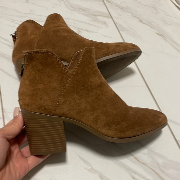 Forever 21 Shoes Forever2 Brown Suede Ankle Booties Poshmark